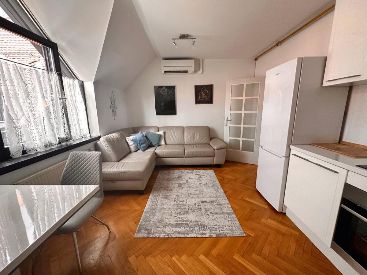 Apartma Charming Loft